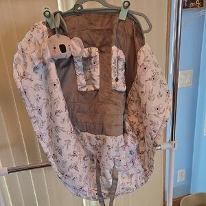 Boppy Kid Cart Seat Cover with Gray and White Floral Design